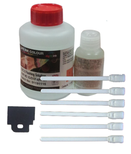 líquidos de limpieza, bastoncillos y limpiadores wipper